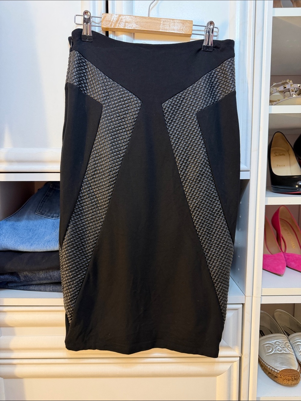 bebe Black Pencil Skirt with Textured Panel Details